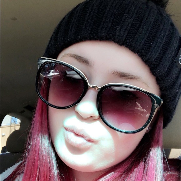 Meet your Posher, Jordan - Picture 1 of 1